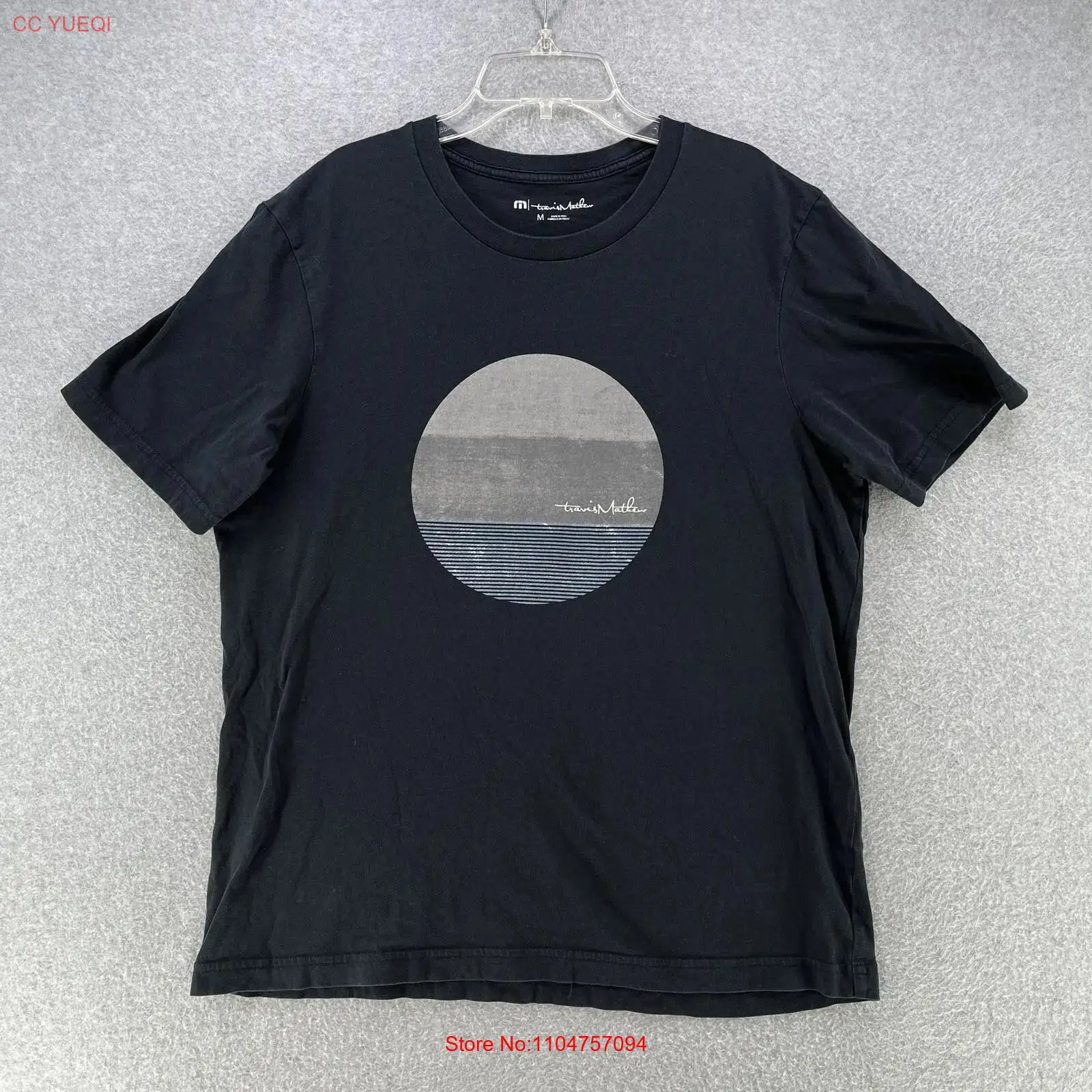 Street Fashion Magazine - Travis Mathew Heren T-shirt Medium Camisa