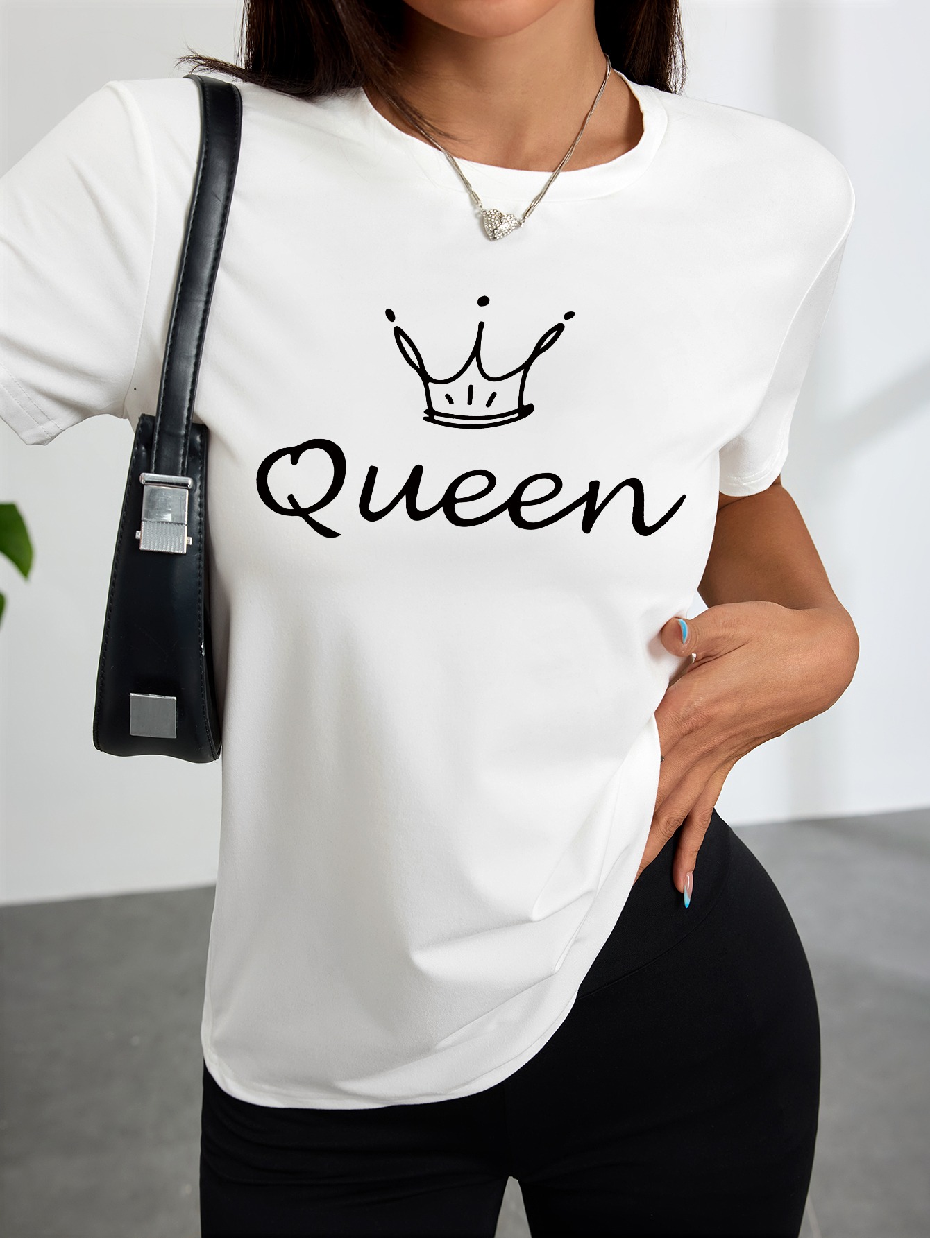 Queen Street Fashion - Wit dames-T-shirt met Crown Queen-print, perfect
