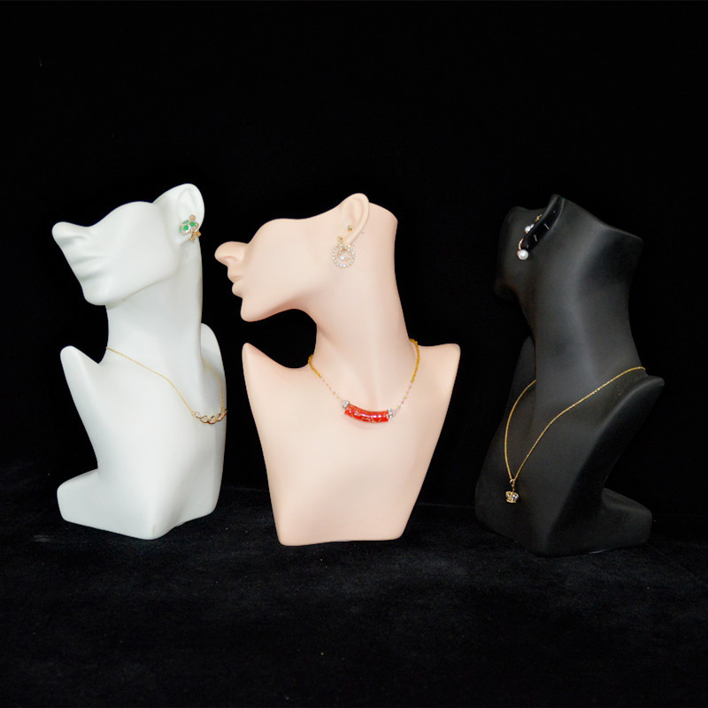 Witte halfgezicht mannequin ho - Street Fashion Earrings recensie en prijs
