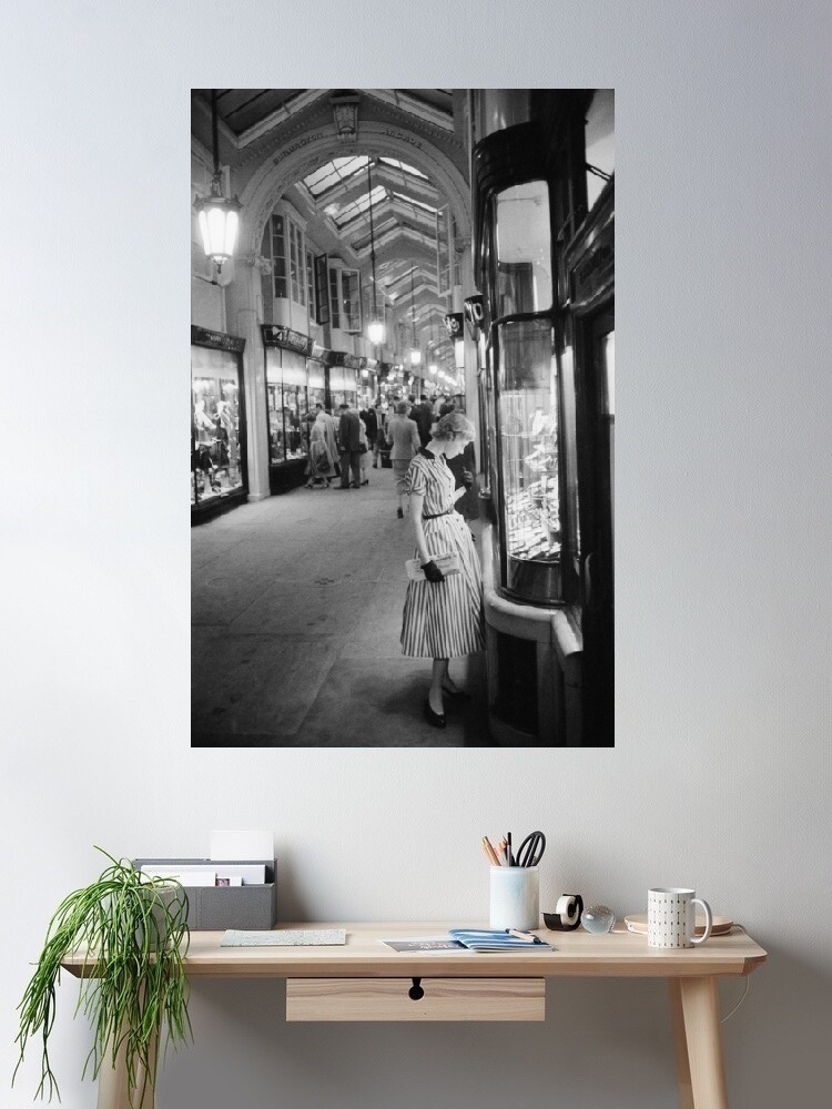 Slim Aarons, Burlington Arcade - Street Fashion Photographers recensie en prijs